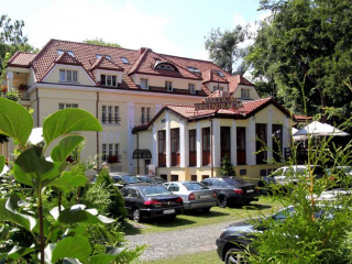 Villa Baltica готель номери апартаменти ресторан конференції нічліги проживання відпочинок в Польщі Балтійське море Сопот
